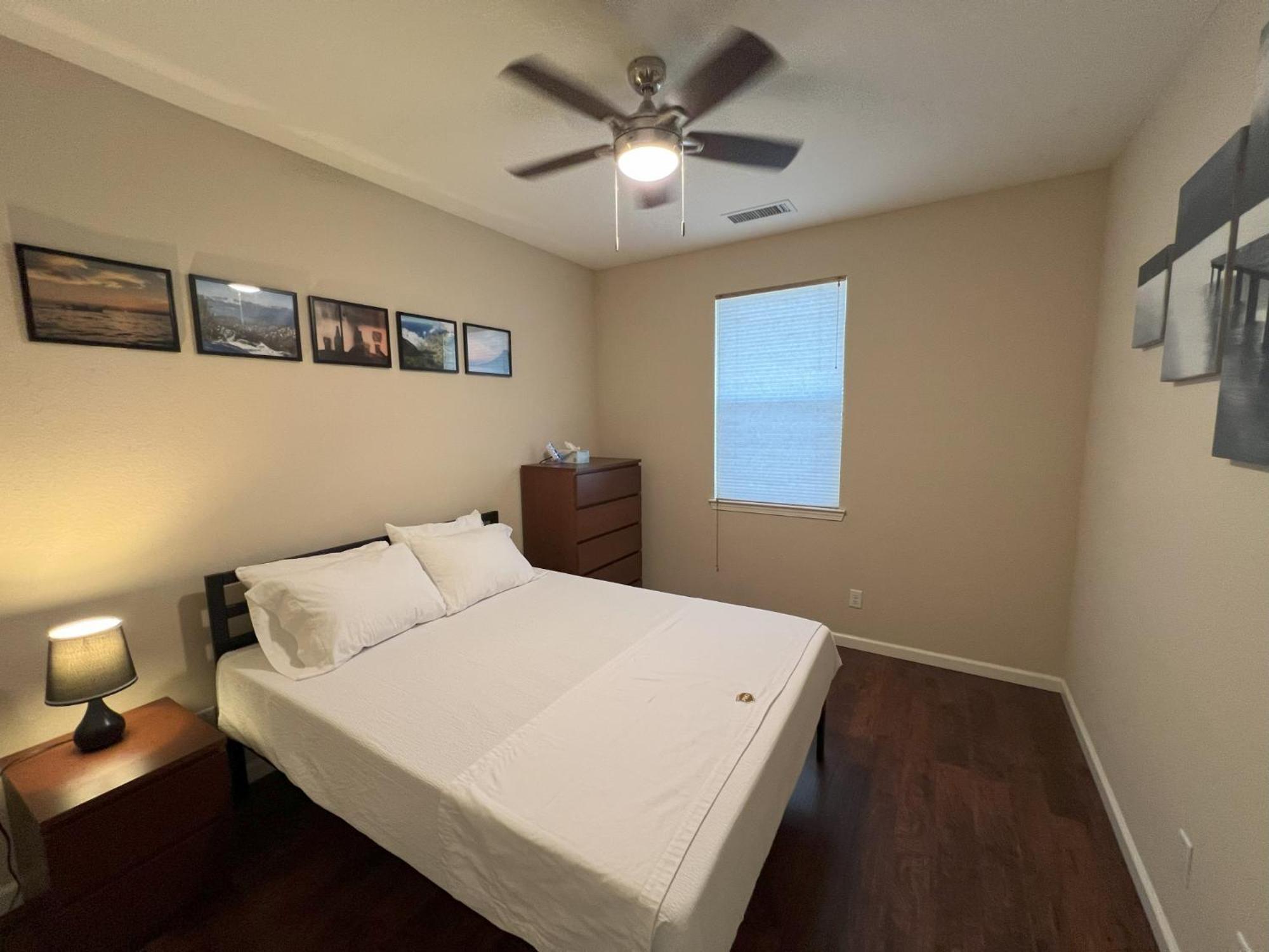 Lakeview - 3bed 3bth Chic Holiday home Reno