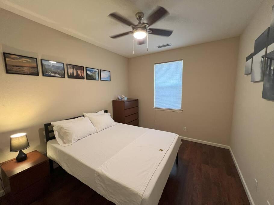 Lakeview - 3bed 3bth Chic * Reno